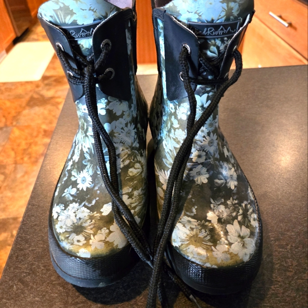 Rubber ladies boot